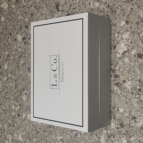 Women's watch and necklace set - Picture 4 of 4